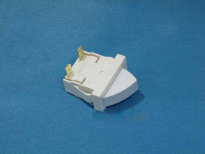 ВЫКЛЮЧАТЕЛЬ